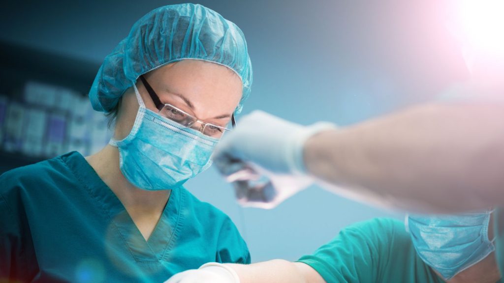 Choosing the Right Surgeon for Your Weight Loss Journey